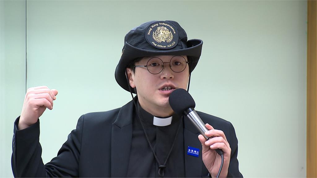 港議會籌委會發表"自由香港宣言" 曹興誠到場力挺