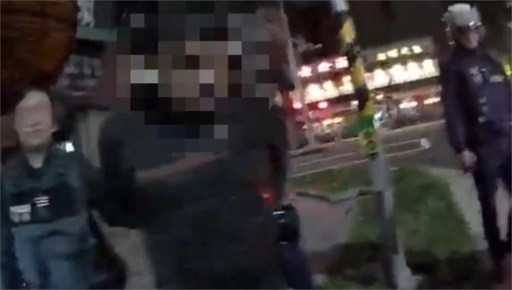 快新聞／見警心虛逃逸！「三條通」騎士遭圍捕　唾液快篩驗出吸安