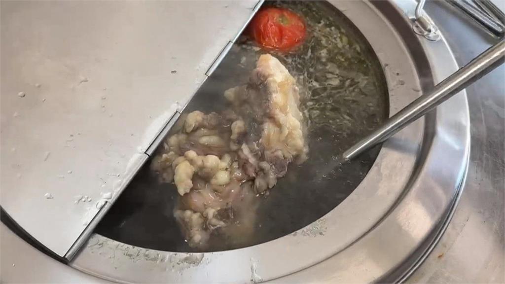 男發文暗指台南牛肉湯"使用牛骨粉"   遭提告後１０萬元和解
