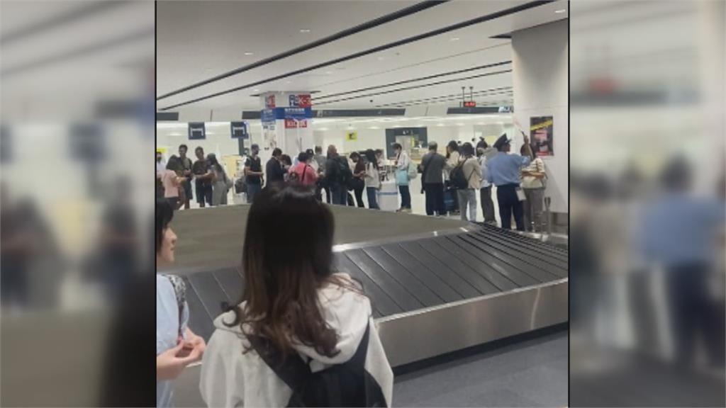 掃興！「泰獅航空」高雄飛札幌　旅客逾百件行李被丟包