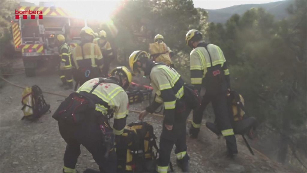 西班牙東北部爆發森林野火　當局出動6架直升機搶救