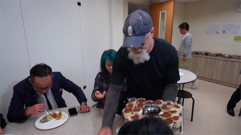 愛相隨!澳籍台灣女婿開特色酒吧 展現十足台灣味