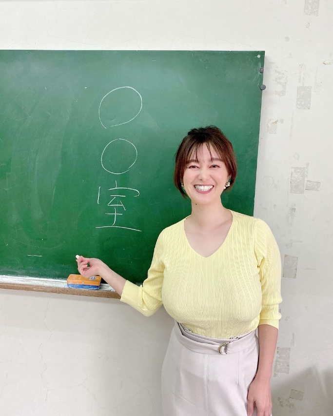 主播「尺寸太大」被罵到離職!轉戰網紅「拍性感寫真」粉絲激增全暈了
