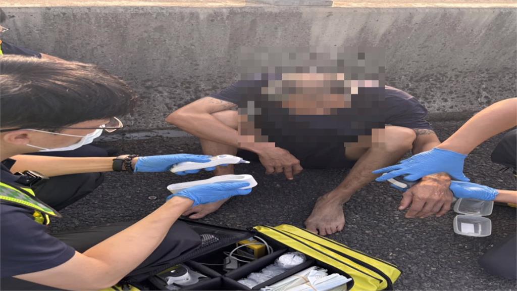 台74線行人躺路肩　男車拋錨下車走50米後路倒