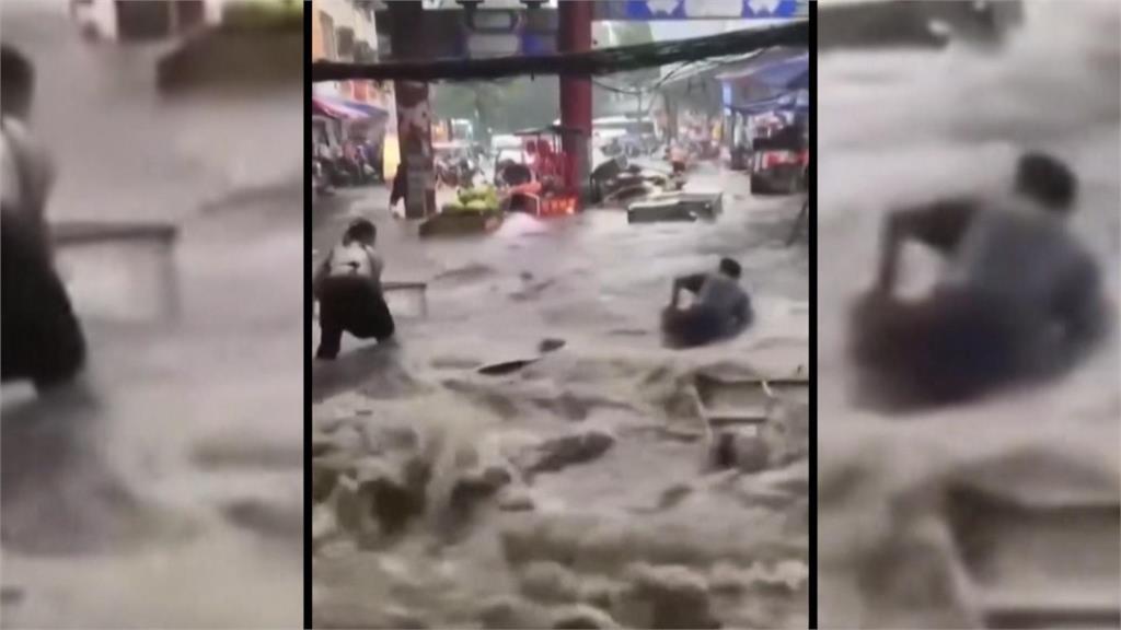 中國廣西、海南暴雨！公車乘客爬窗逃生　陝西商家連人帶車遭沖走