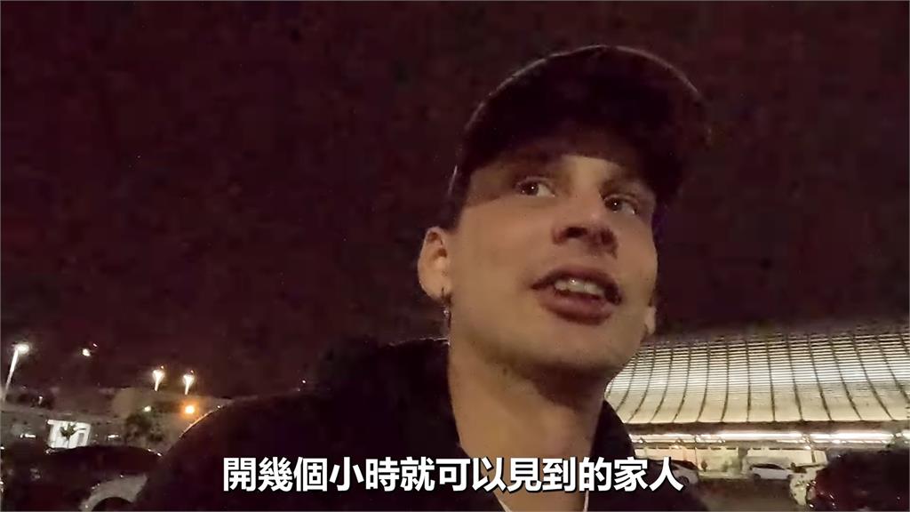 家人都決定回國！德男留台送弟弟搭機離開　哽咽嘆：台灣沒人在乎我了