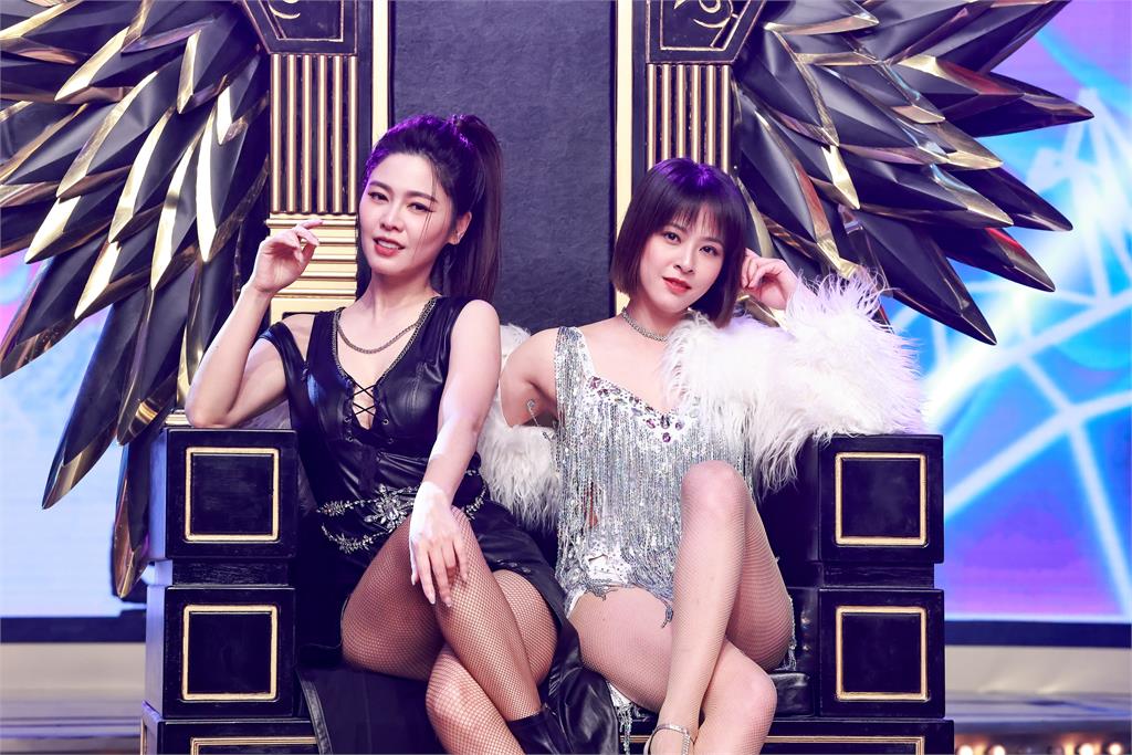 白家綺、蘇晏霈「正面破大洞」大尺度上演瘋馬秀！害羞畫面曝光⋯網朝聖：太敢了