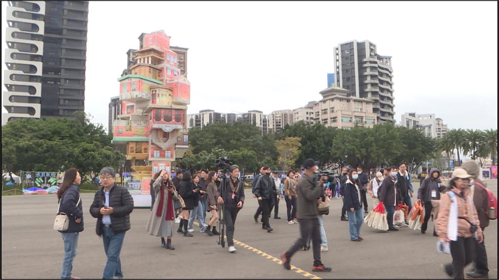 饒慶鈴率隊參觀台灣燈會　張善政：盼讓台東更美