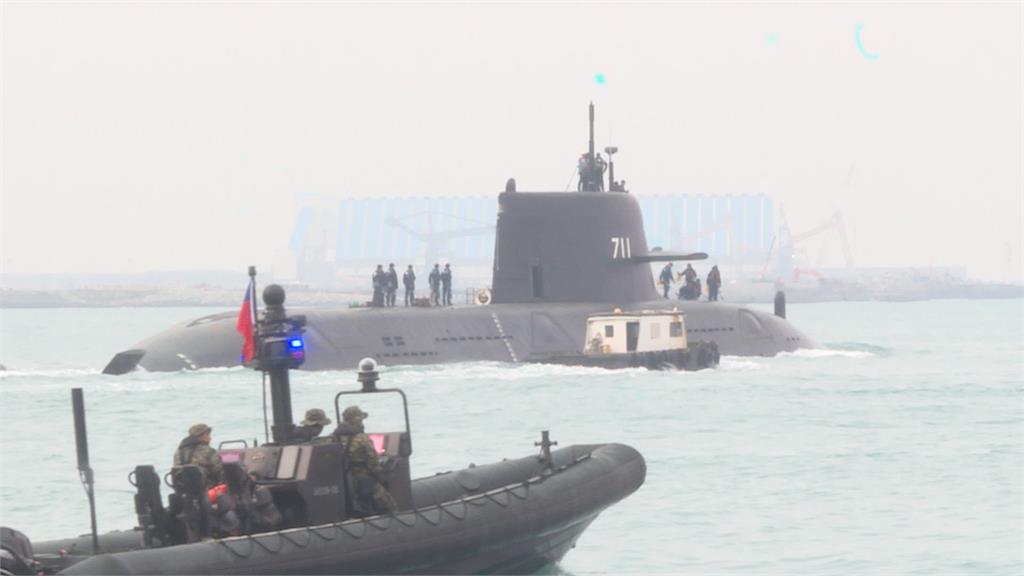 國艦國造！　「海鯤號」今第5次海測　軍事迷搖旗鼓勵超熱情