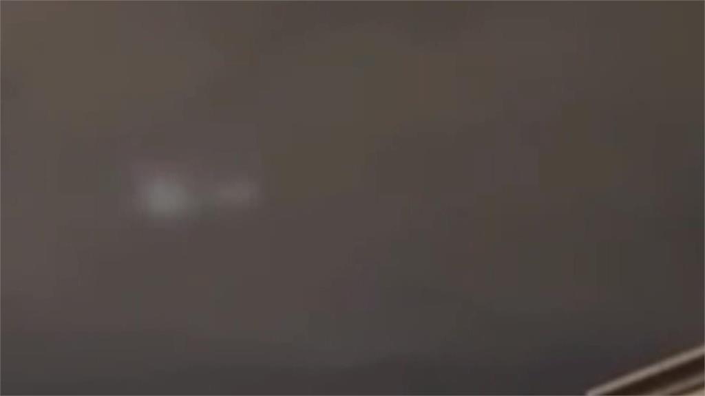 彰化夜空神秘光點快速飄移 附近店家解惑:不是飛蝶啦!