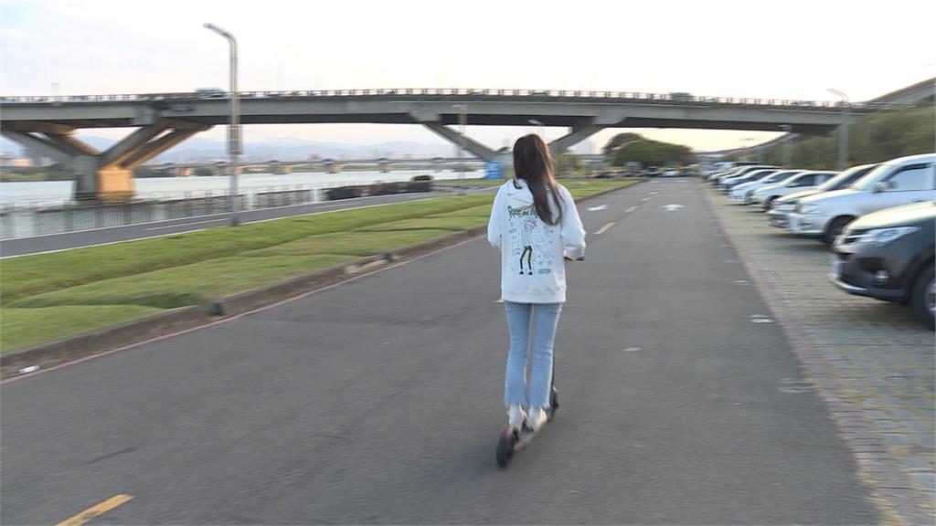 電動滑板車「禁行」一般道路  路權法規成灰色地帶!事故賠償難