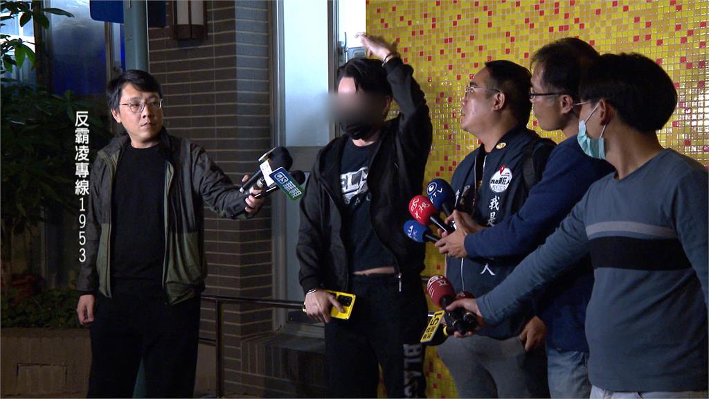 不小心撞到同校學長　高一女學生慘遭拖行、割髮