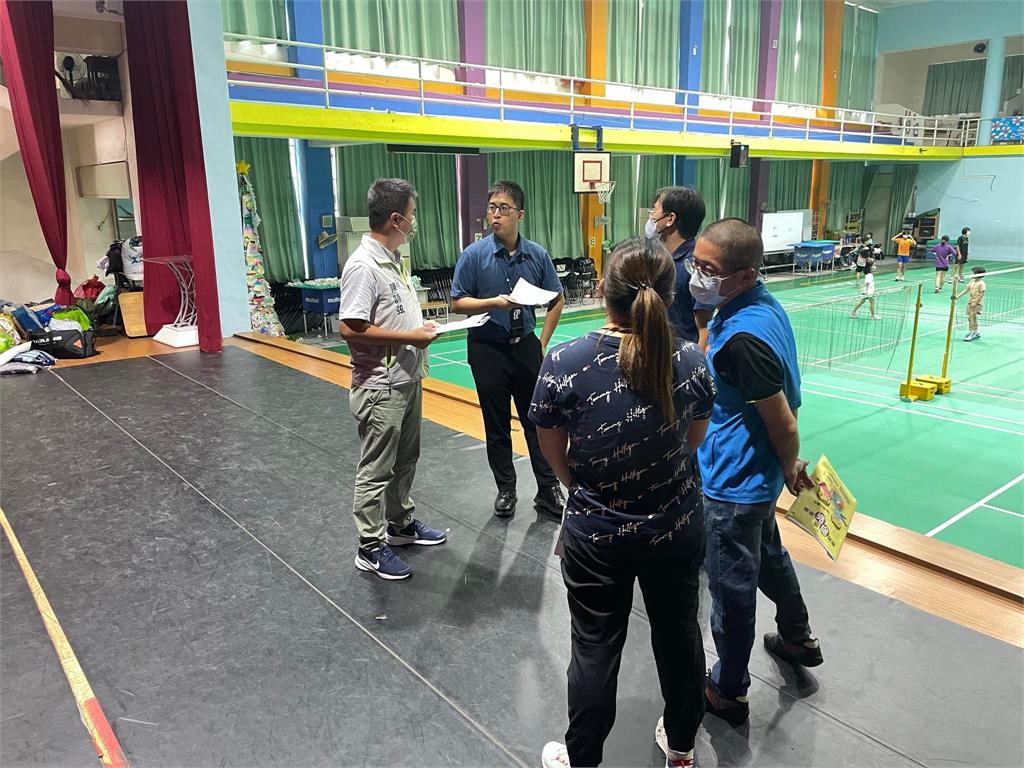 快新聞/六合國小活動中心舞台地板「舊到塌」 沈發惠成功爭取教育部補助