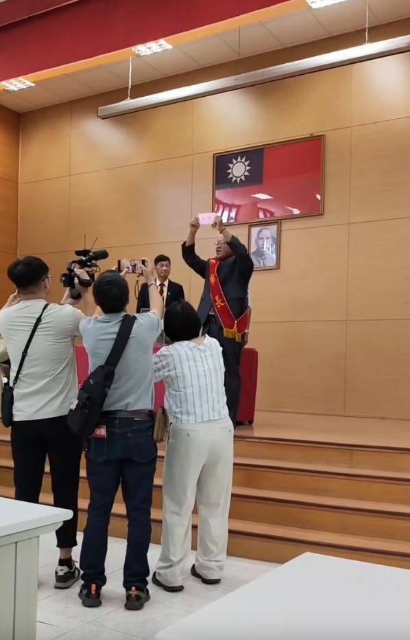 快新聞／才剛抽籤就當選了？嘉義市「這候選人」超狂放話了：打倒張啓楷
