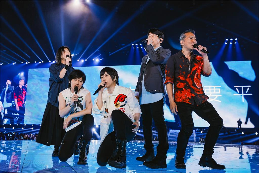 五月天阿信遭爆「秘婚助理2年」!網揪保單受益人竟寫「妻子」相信音樂急回應