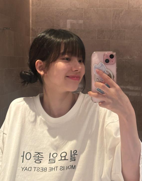aespa Karina上衣「這行字」惹議 粉絲不忍了 Karina
