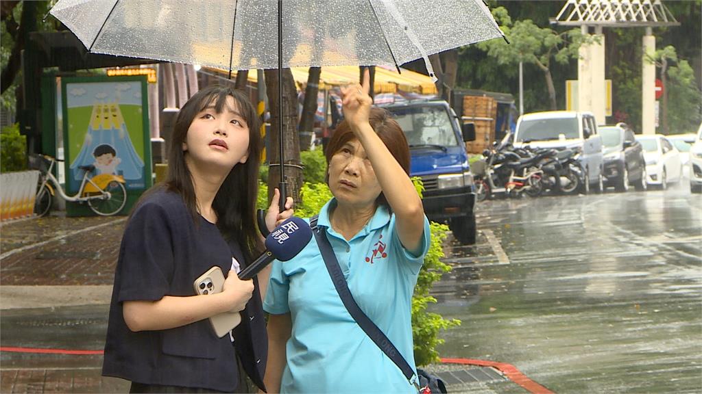 天降危機？狂風驟雨猛吹　頂加鐵皮、鋁窗一半懸空