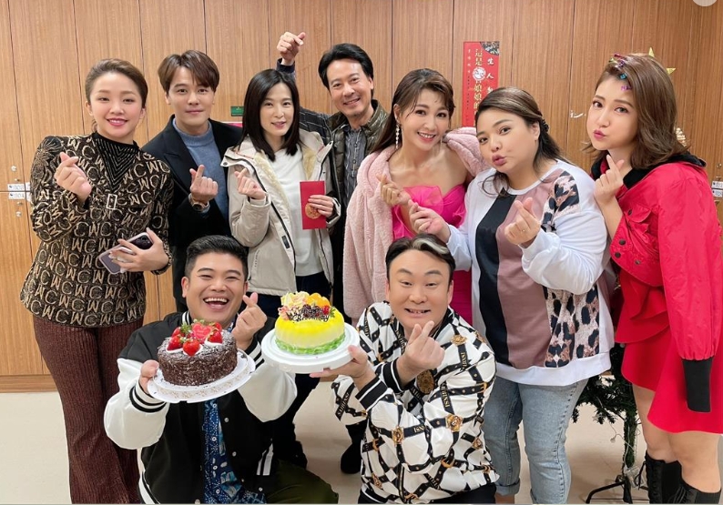 楚宣慶41歲生日竟被馬國畢「當眾強吻」! 小甜甜見狀怒批:太噁心