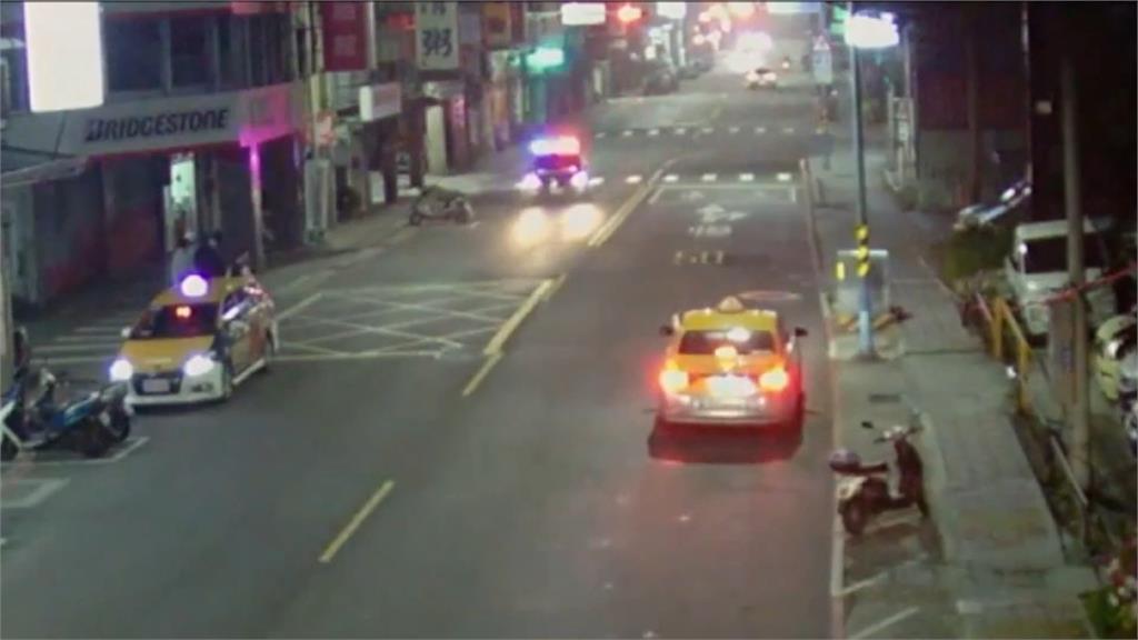 男子黃湯下肚路中隨機攔車！　忠犬「怕主人出事」沿路緊跟