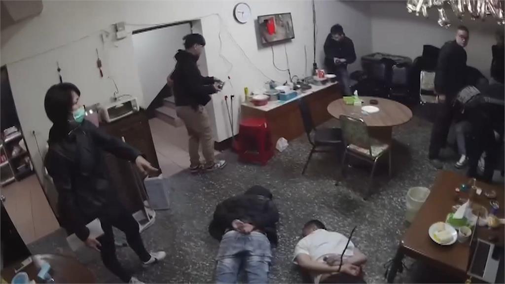 偽造舊美鈔換台幣 第8次才被逮 一查發現是天道盟在操控