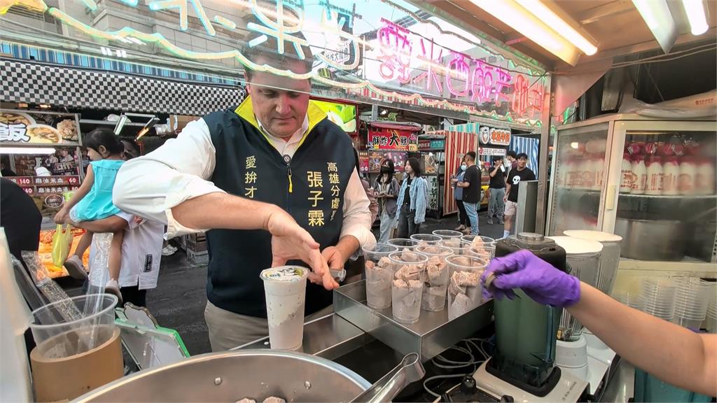 離台前最後一吃!AIT分處長張子霖 任期屆滿前再逛瑞豐夜市