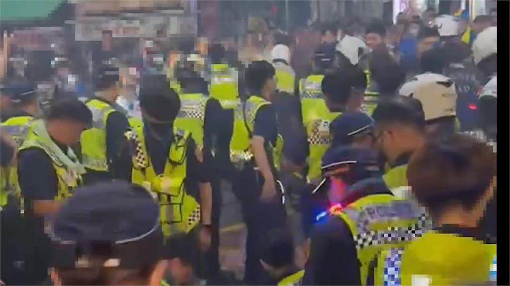 酒醉參拜遭拒鬧事與警爆發口角 新莊地藏庵繞境大批警力維安避衝突