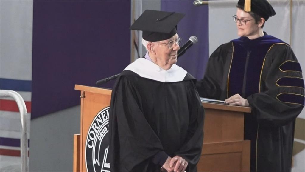 遲來的畢業典禮　美國101歲人瑞大學畢業生