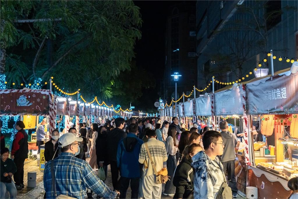 2025新竹FUN聖誕璀璨點燈!邱臣遠代理市長:點亮舊城、迎接最美冬季