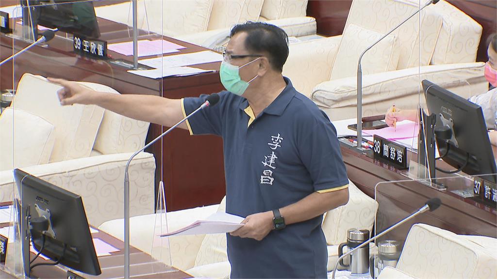 嗆柯文哲「虛偽人設」 簡舒培:卒仔演成英雄