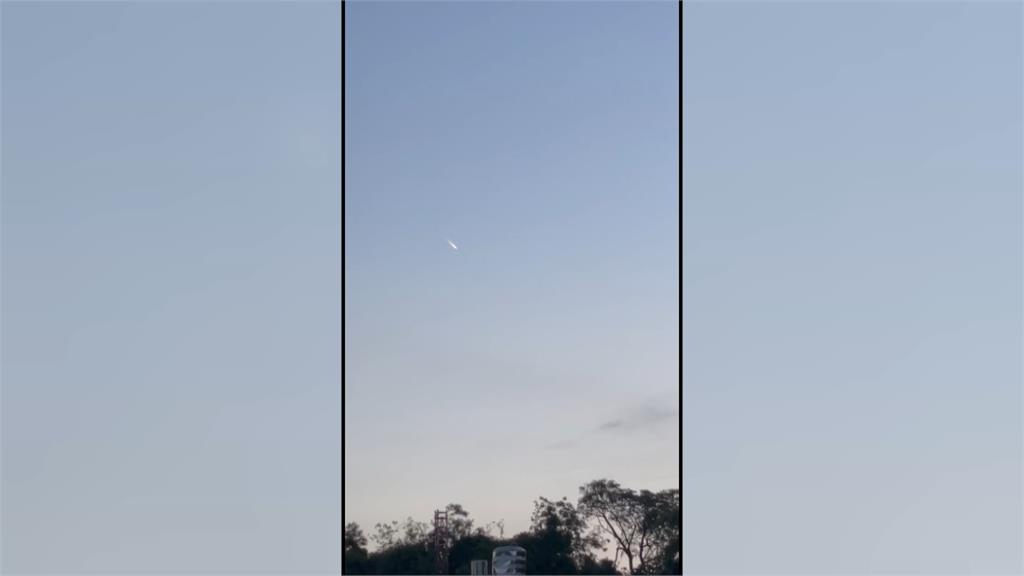台東有UFO? 不明發光物 空中緩慢移動