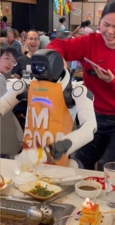 魏哲家談中國機器人「好看頭而已沒用」!曝「1發展關鍵」:95%靠台積電製造