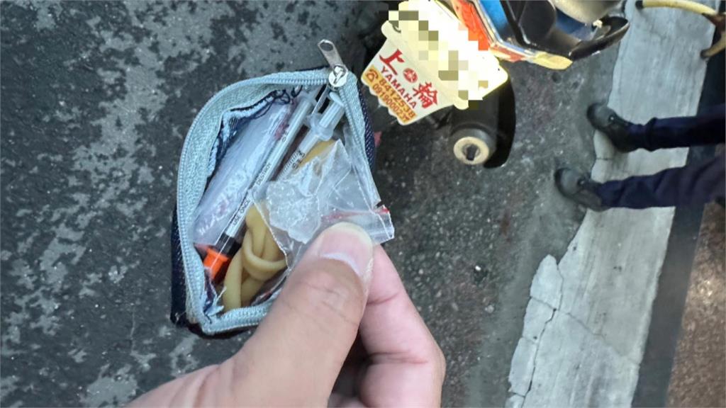 高雄男子毒駕蛇行遭盤查　「手抖求饒」車廂內手套藏毒品
