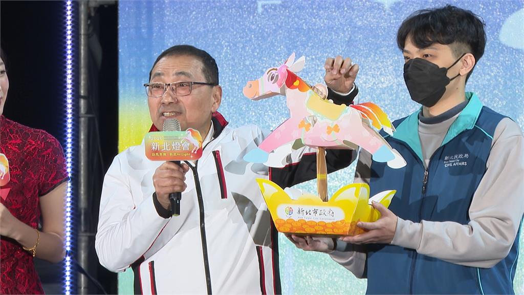 國民女神安芝儇「一身超美旗袍」　新北2026燈會開幕！合體市長侯友宜