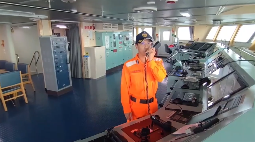 快新聞／中國又來亂！海警船闖東沙限制水域　海巡2對1強勢驅離