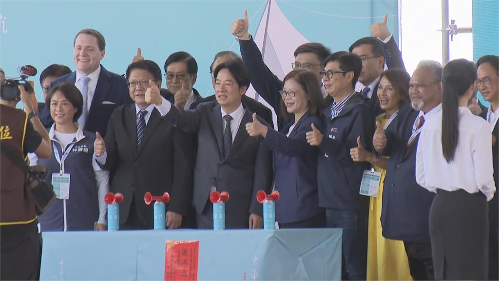 快新聞/雲林艦成軍! 賴清德授旗:台灣迎風起航向世界傳遞守護民主的決心