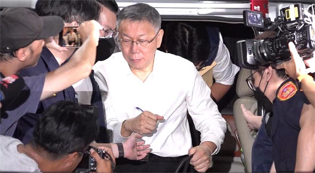 蛤?柯文哲「黨主席再請3個月」黃國昌認了真實心聲!臉書遭網狂歪:勇於承擔