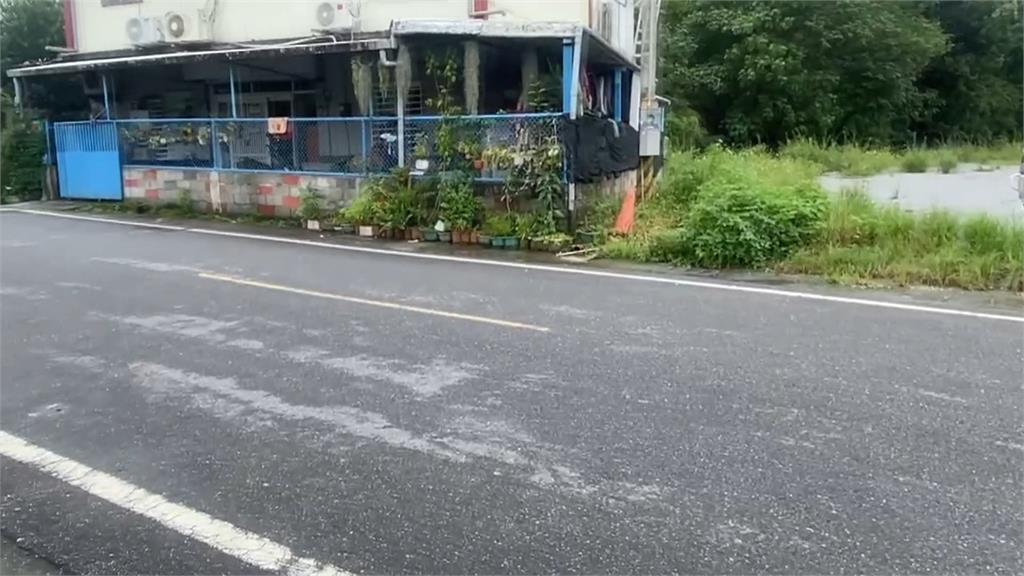 花蓮少年「酒後失控揮刀」！　自傷左手逃竄躲民宅旁