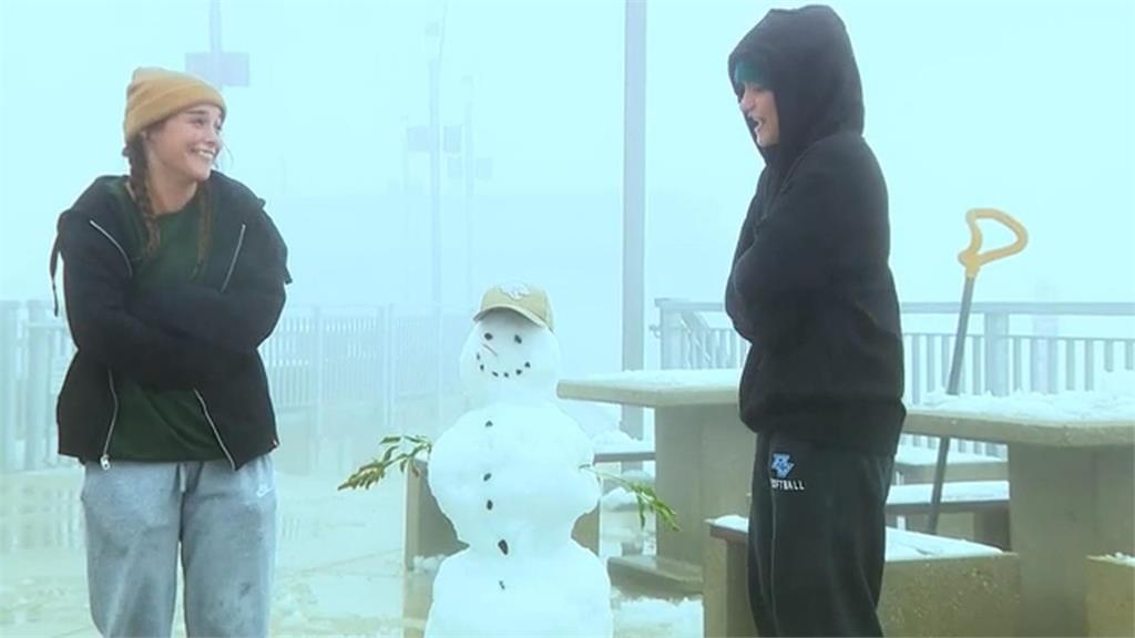 才入秋就下起初雪 美國民眾興奮湧入猶他州追雪