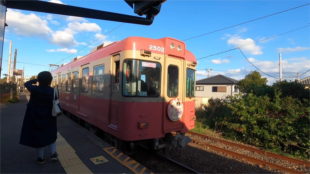 只要不放棄就有救！日本最窮鐵路線靠「賣煎餅」撐住80%收入