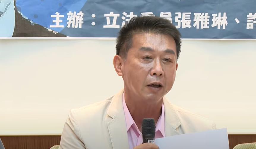 快新聞/「年輕高學歷」形象攏是假? 綠委踢爆:牛喣庭在國會打架像流氓