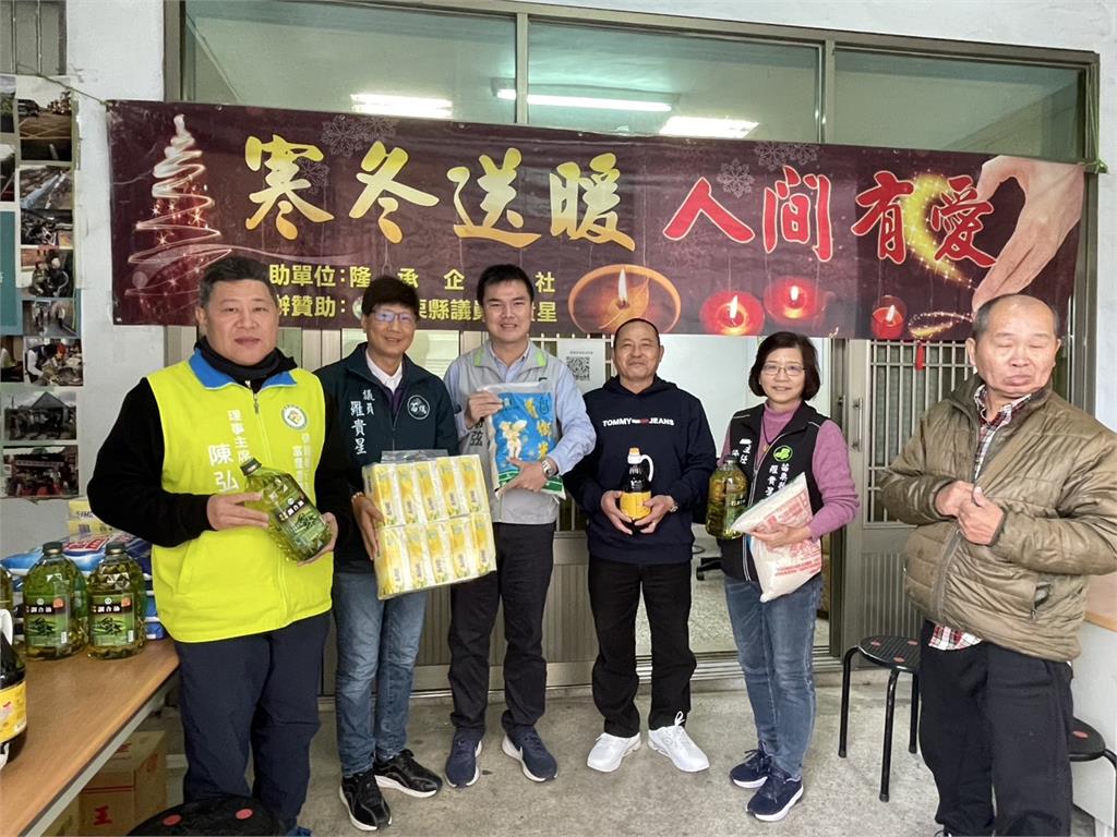 快新聞/響應賴總統!羅貴星、綠苗縣黨部寒冬助弱勢家庭 持續關心民瘼