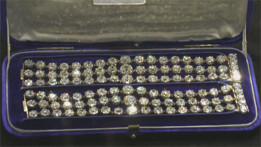 鑲嵌112顆鑽石！　法國瑪麗皇后鑽石手鍊　2億多台幣拍出