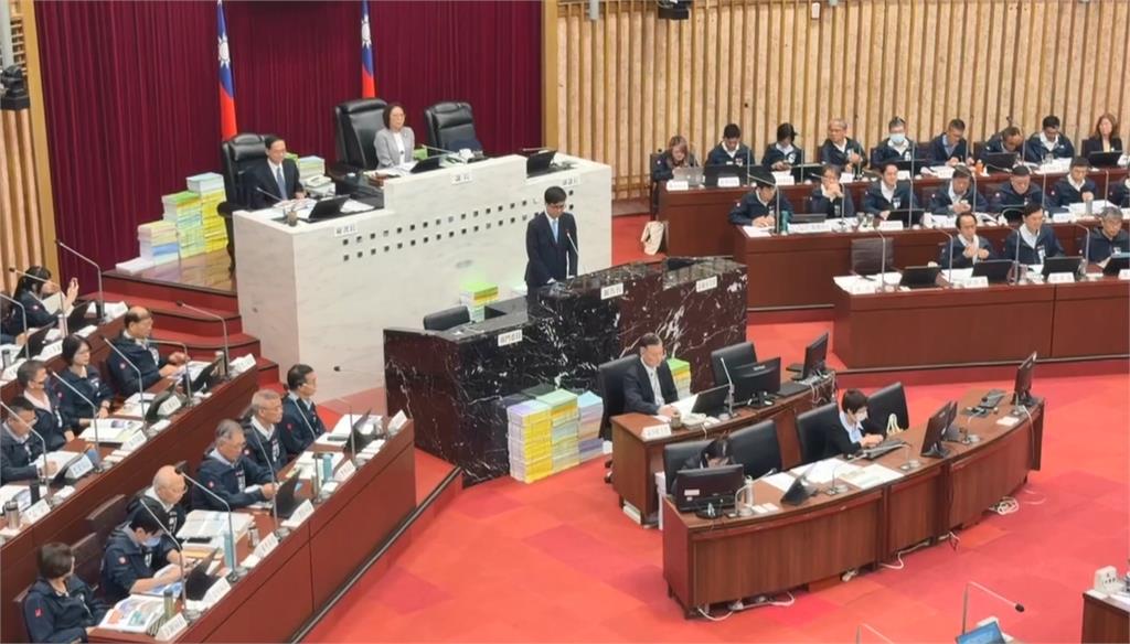 陳其邁最後一次施政報告　秀數據談高雄執政形容是「奇妙旅程」