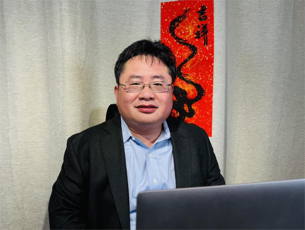 曹興誠遭爆外遇中國小三!不雅照「1細節」疑出包…再嗆:謝寒冰牢飯吃定了