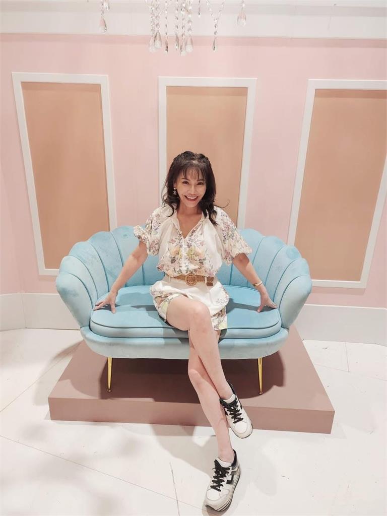 《姊妹亮起來》余思達錄影示範「什麼叫欠罵」!覺得是幫老婆做家事被圍剿
