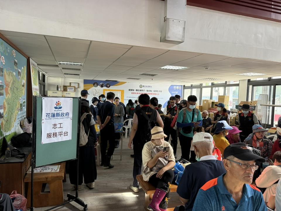 花蓮災後物資湧入「便當多到壞掉」！傳全因縣府令要有「災民識別證」才能領