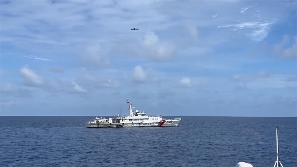 中菲南海再度對峙5小時 美軍機助威菲船突破中海警船包圍