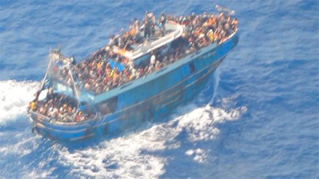 利比亞移民船希臘外海翻覆　至少79死　已救起104人