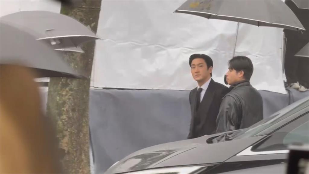 「大S逝世週年」半個演藝圈都來了!「Super Junior始源」低調現身會場