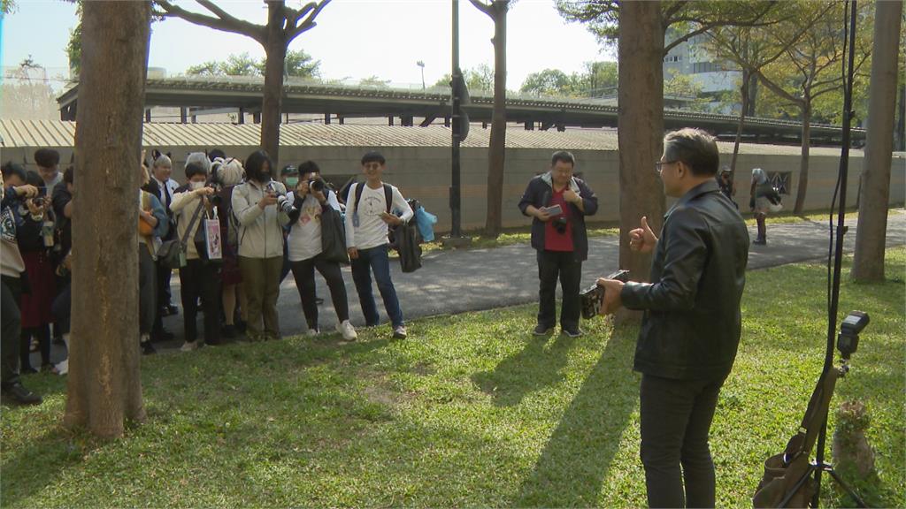 攝影師神似「AI教父黃仁勳」爆紅 網友:根本是本人